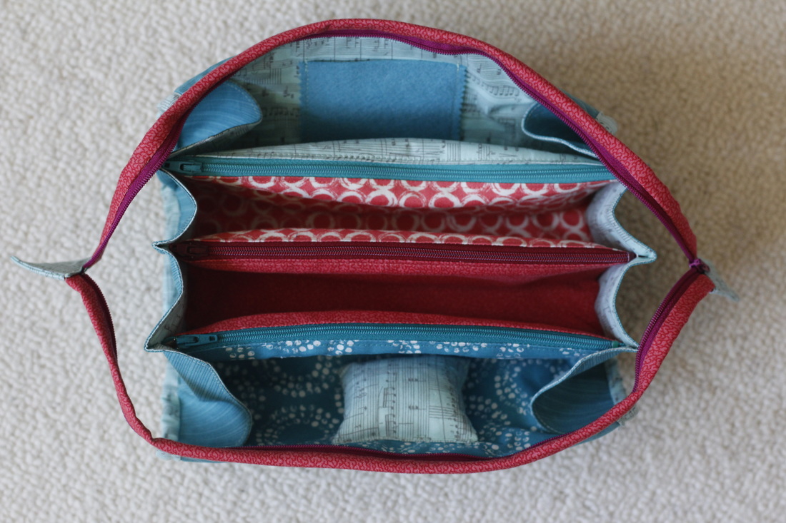 Pattern Review: Sew Together Bag - Making It Up as I Sew Along
